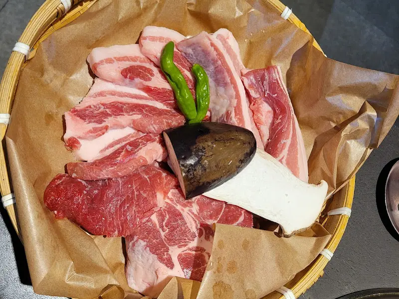 신선한 흑돼지 모둠