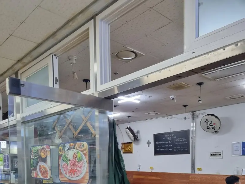 식당 내부 모습