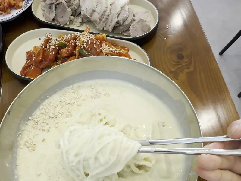 콩국수와 수육