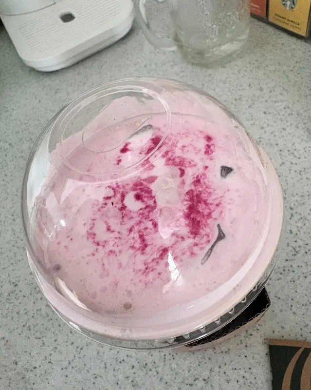 로즈 크런치 라떼