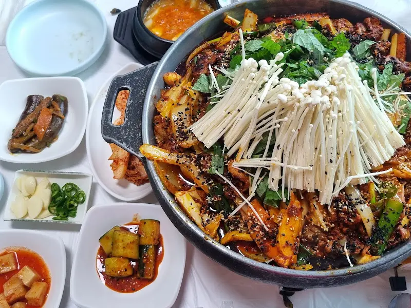 다채로운 밑반찬