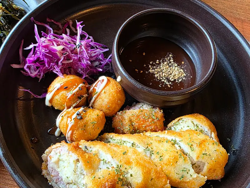 두부 돈가스 단면