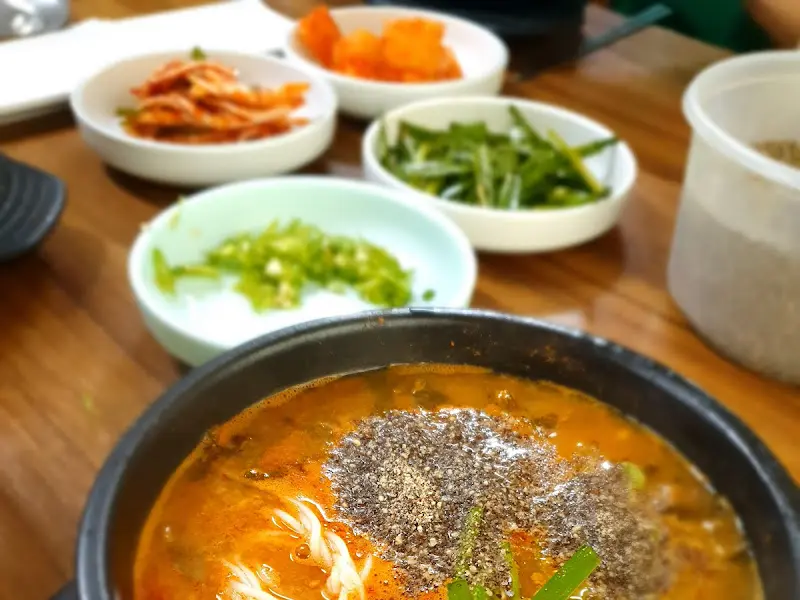 서대문 남원추어탕 전체 상차림 2