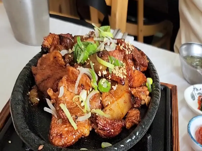 돌실숯불회관 흑돼지 석쇠구이 근접샷