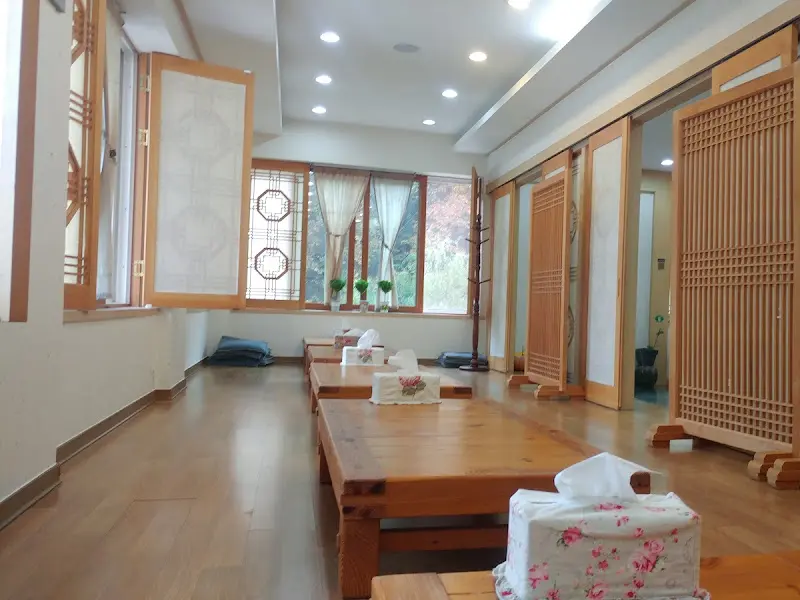 깔끔한 내부 인테리어