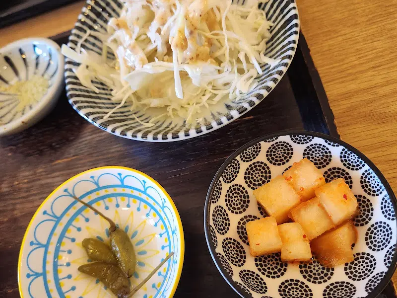 돈까스 샐러드 깍두기