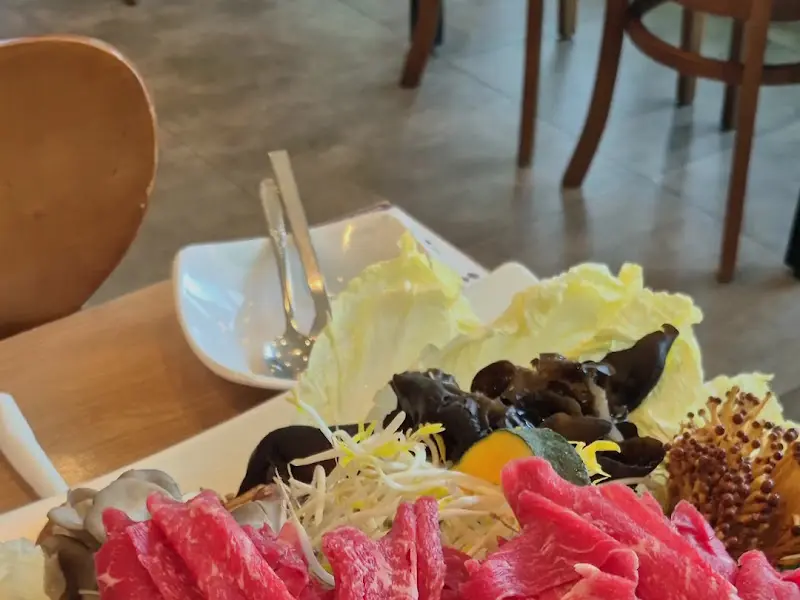 푸짐한 샤브샤브 재료