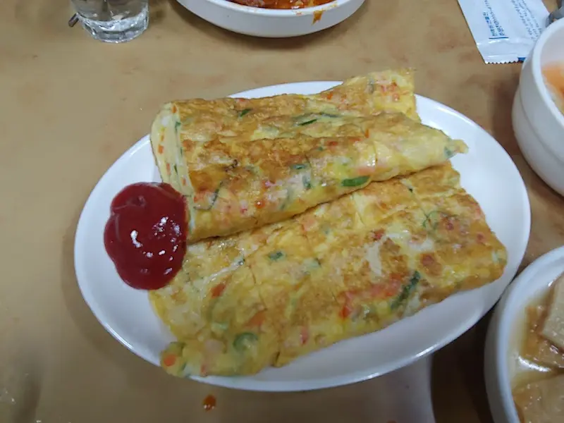 두툼하고 촉촉한 계란말이