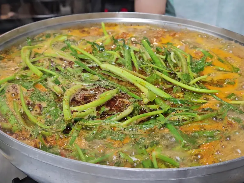 미나리가 듬뿍 들어간 청둥오리 전골