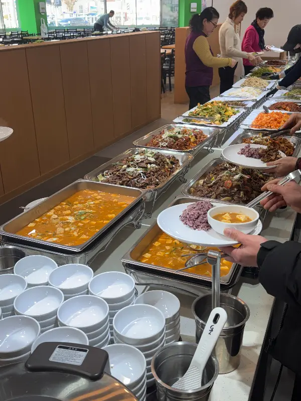 깔끔한 매장 내부