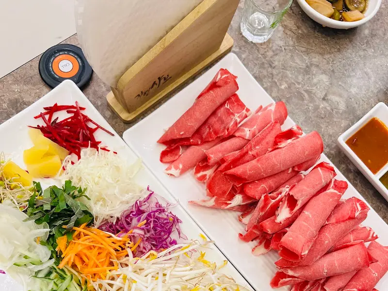 샤브샤브 재료와 월남쌈