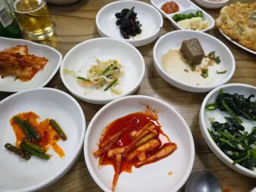 혼밥러, 유성에서 인생 보쌈 “만나다”: 중촌토종보쌈 맛집 탐방기