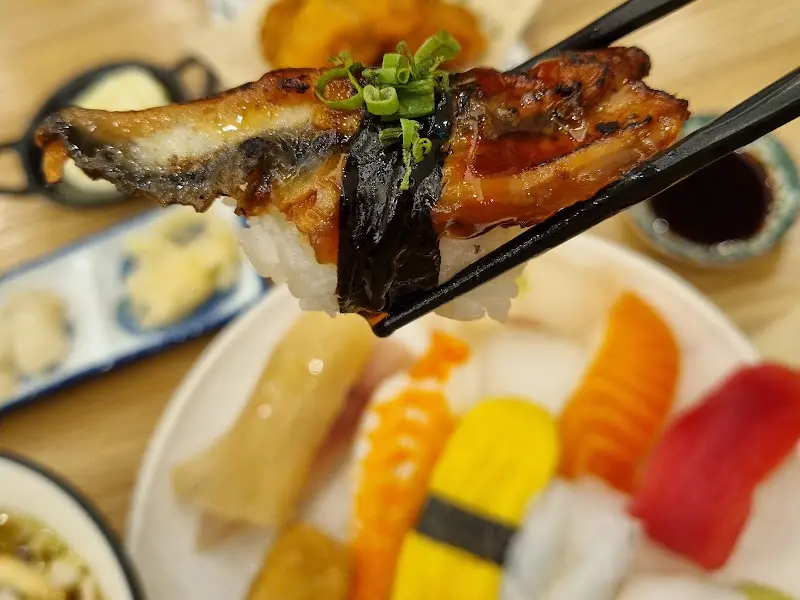 달콤 짭짤한 장어 초밥