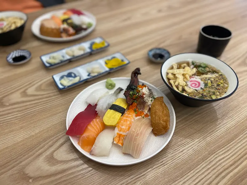 푸짐한 스시 한 상 차림