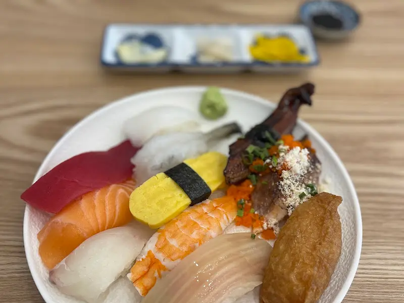 다채로운 스시 구성