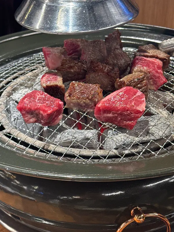 육즙 가득한 큐브 눈꽃살