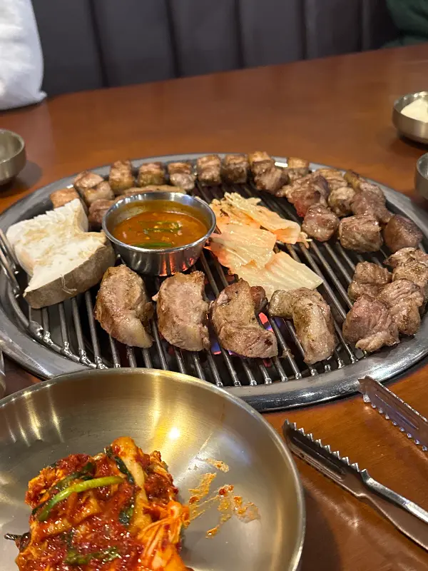 맛있게 구워진 고기