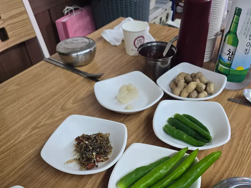 수*횟집 밑반찬