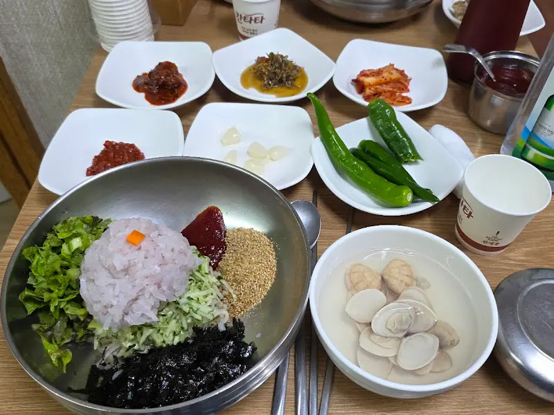 수*횟집 전체 상차림