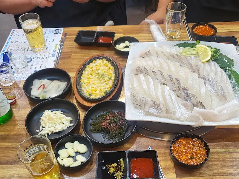 모듬회 한상차림