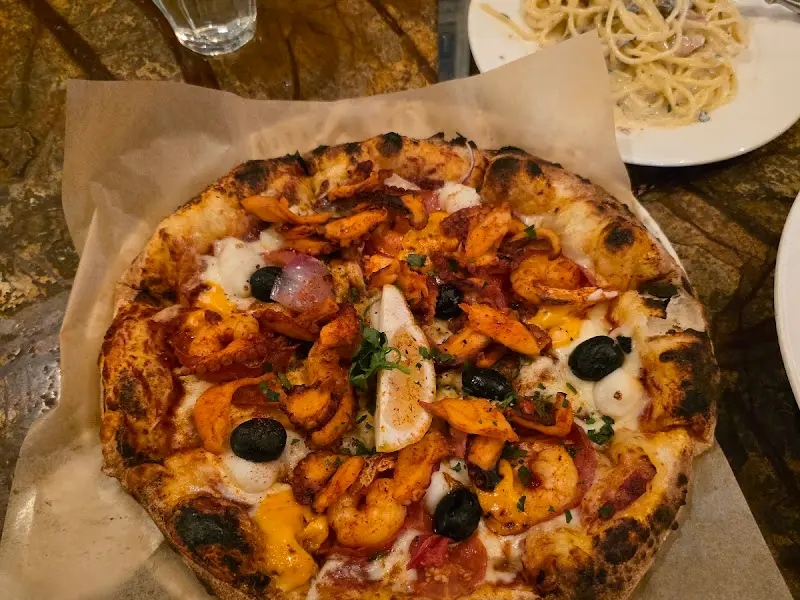 지중해풍 뽈뽀 감베리 피자