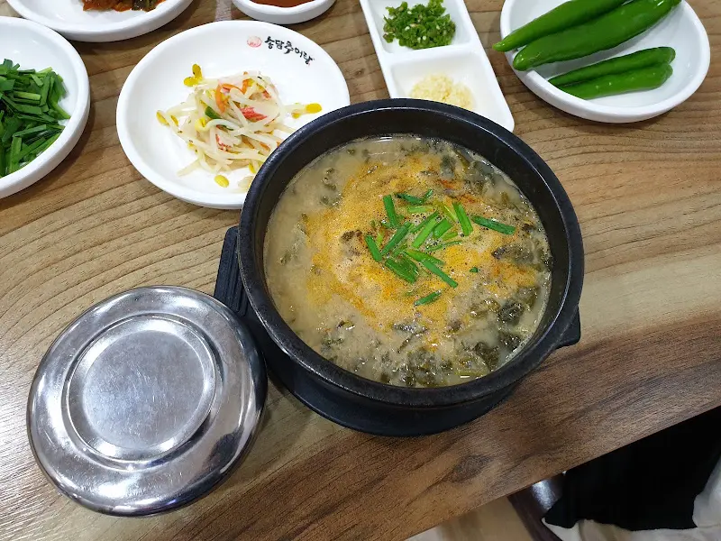 보글보글 끓는 추어탕