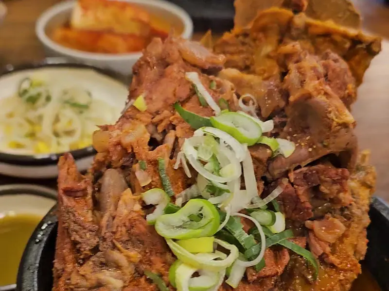 왕뼈사랑 뼈해장국의 압도적인 비주얼