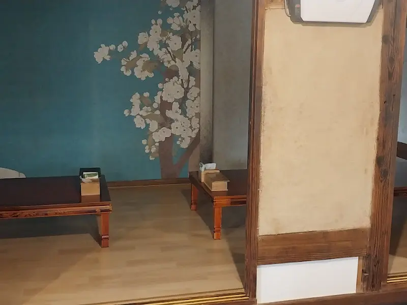 황토방한정식 내부