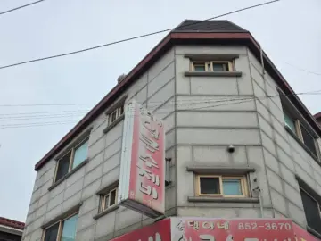 독산동 순댕이네 얼큰수제비, 칼칼한 국물에 힙스터 맛집 강림!