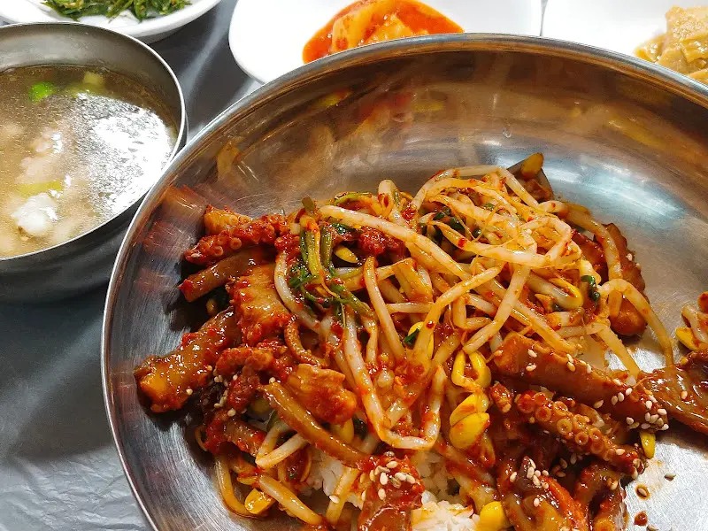 매콤달콤한 낙지비빔밥