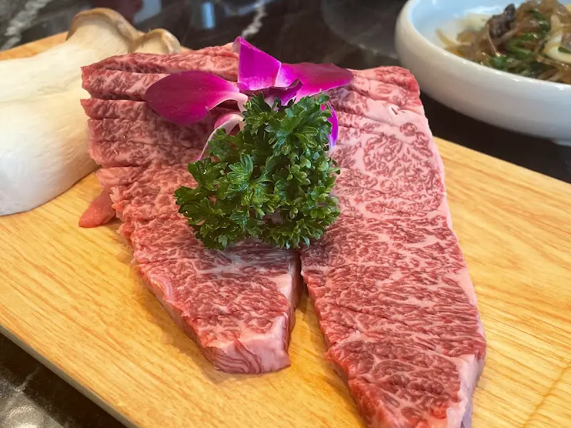 마블링이 예술인 한우 갈비