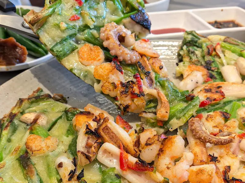 해물이 가득한 낙지해물파전