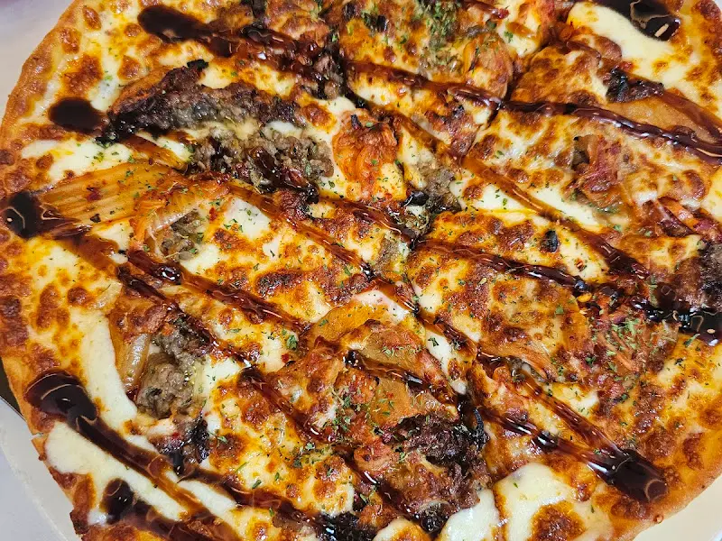 폭짜렐라 피자 비주얼