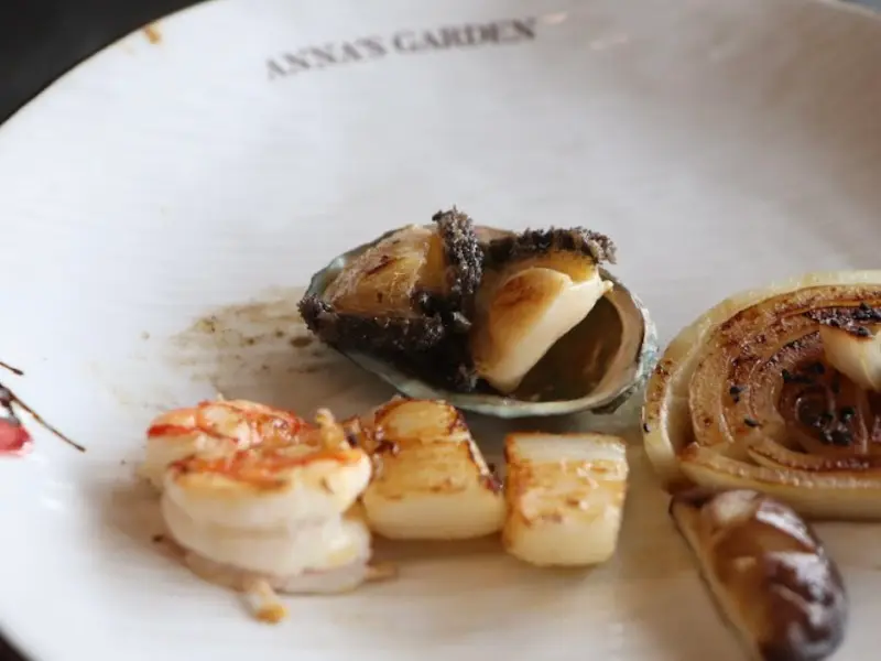 철판 위 해산물