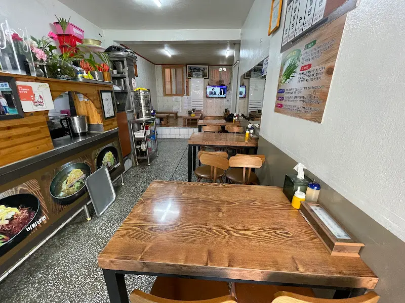 대성밀냉면 내부