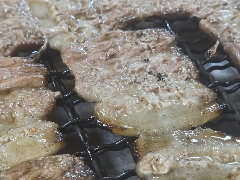 짚불구이 삼겹살 클로즈업