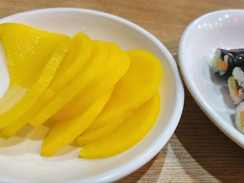 넉넉한 단무지 인심