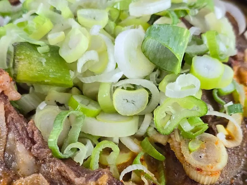 방가삼대 얼큰한 뼈해장국 무생채