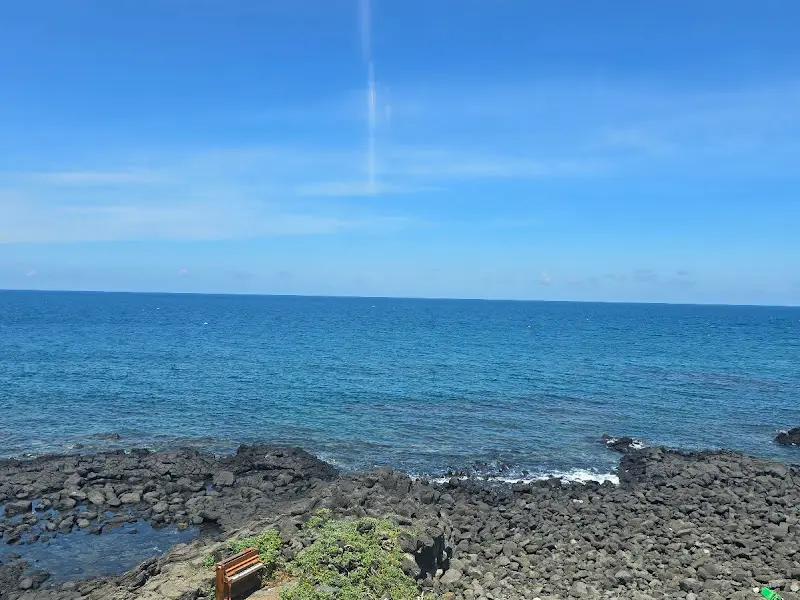 루프탑에서 바라본 애월 바다