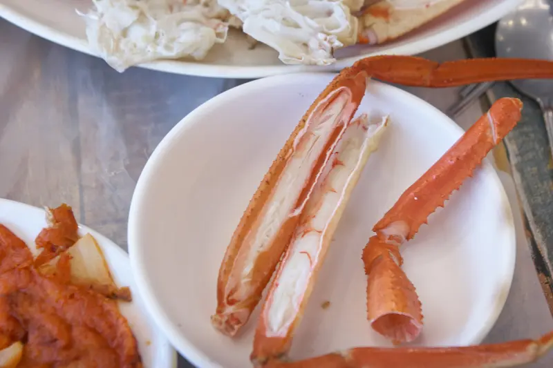 손질된 대게 다리