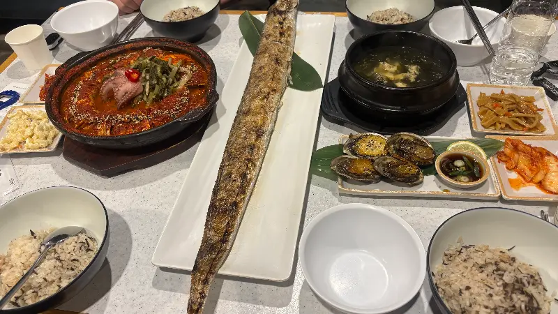 갈치 정식 전체 사진