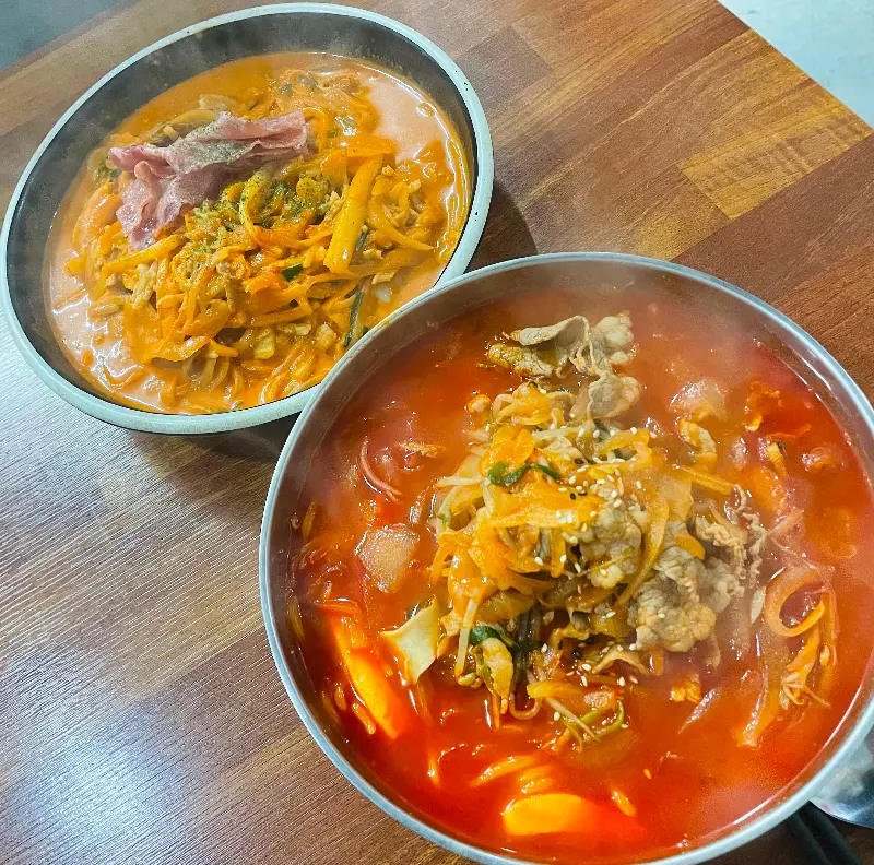 차돌짬뽕과 로제 차돌짬뽕