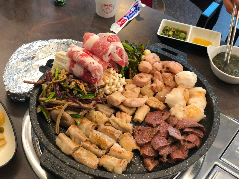 잘 익은 곱창 구이