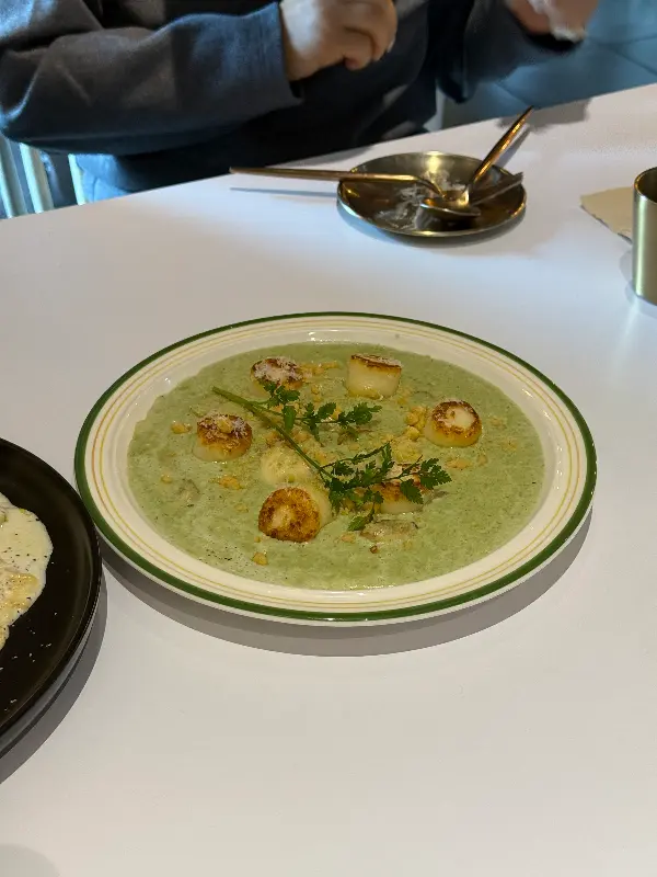 환상적인 맛을 자랑하는 애뜨비스트로