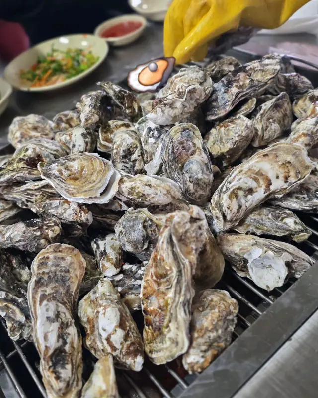 정우굴구이 식당 내부