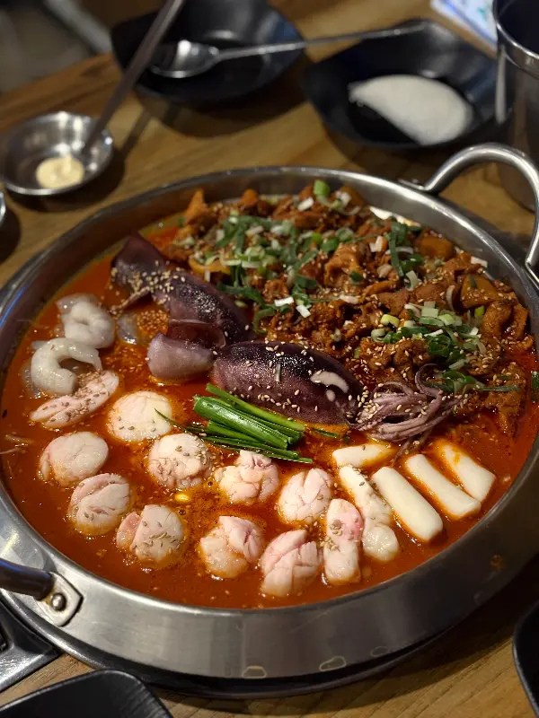 보글보글 끓는 전골