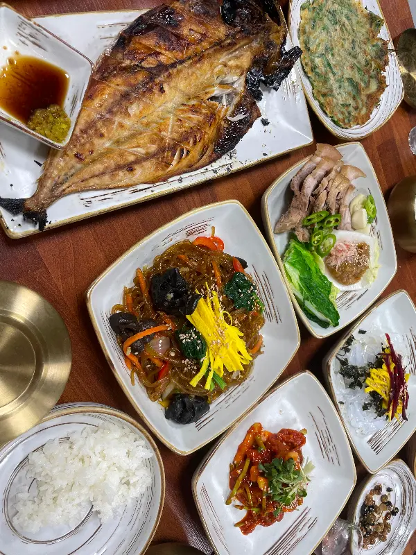 다채로운 메뉴 구성