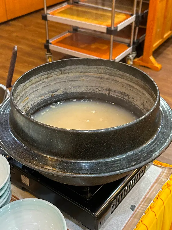 셀프 코너에 준비된 따뜻한 숭늉
