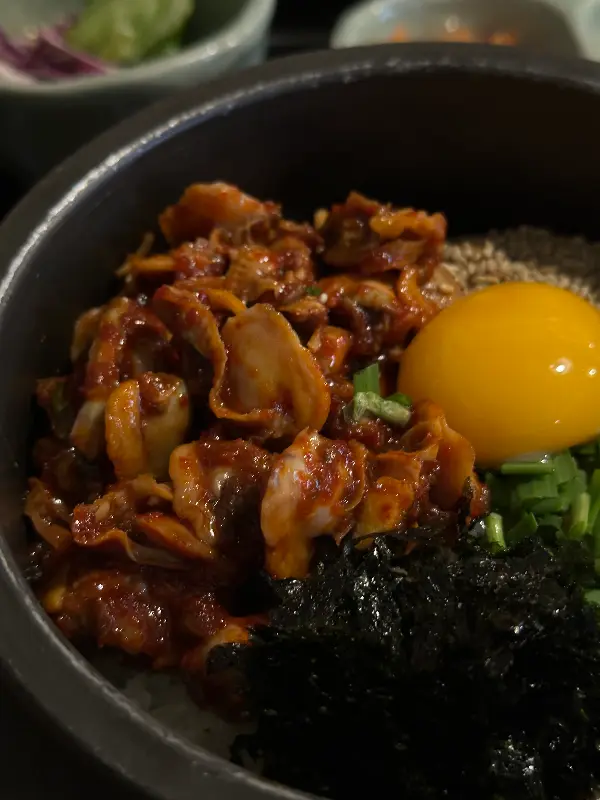 매콤달콤 꼬막솥밥