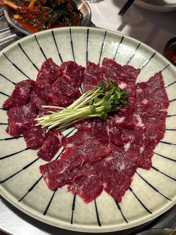 최고의 맛을 자랑하는 뭉티기